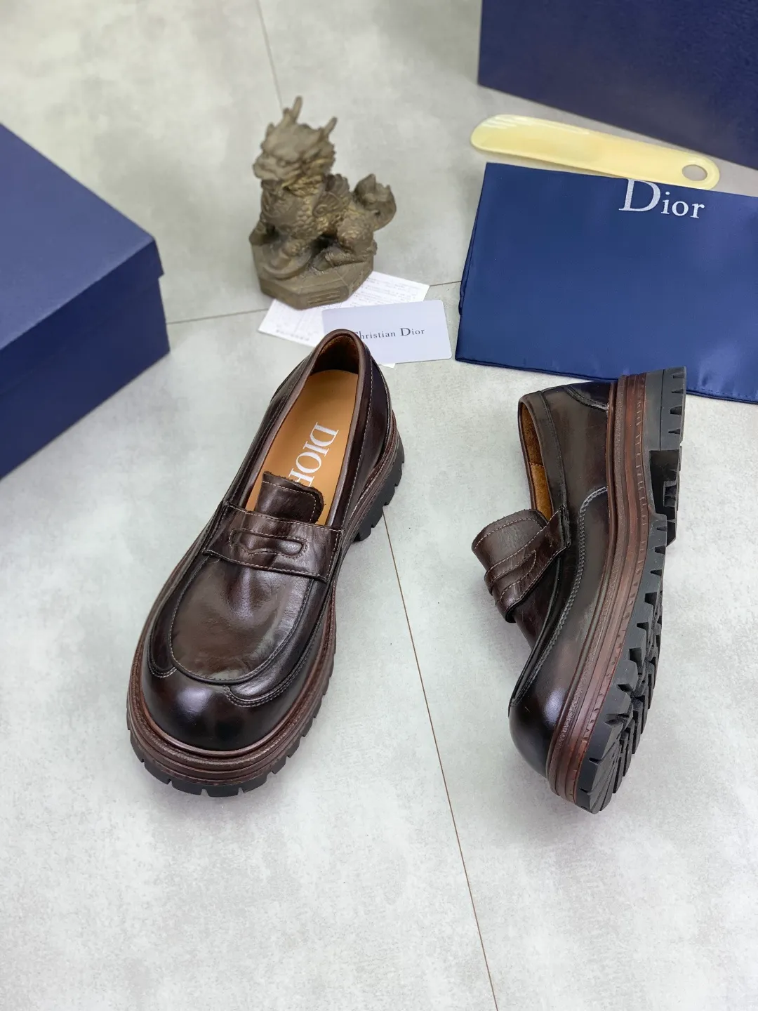 Men's shoes P520 💰【New style】Water-dyed cow lining Original order quality Dior —🆘.Dior Original order purchase, high-end leather shoes, fabric: Made of Italian imported color rubbed wrinkled cowhide➕Water-dyed cow lining/cowhide lining➕Specially available original combination outsole, fine workmanship, real shot🎬Size: 38-45 (with full set of packaging) Color: 3️⃣ colors available